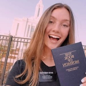 Meet your Posher, Taylee